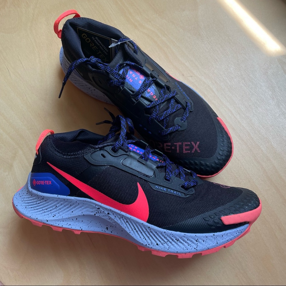 Nike Black & Pink Trail Running Shoes (Gore-Tex)